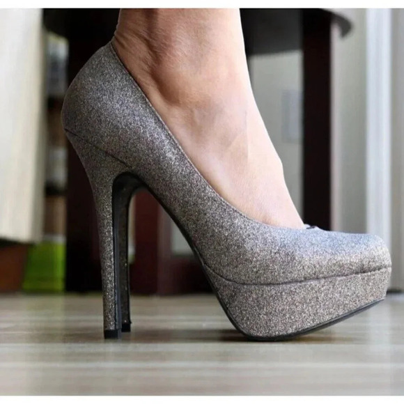 Steve Madden Size 9M "Caryssa" Slip On Platform Stiletto Heel Sparkle Heels - Picture 9 of 16